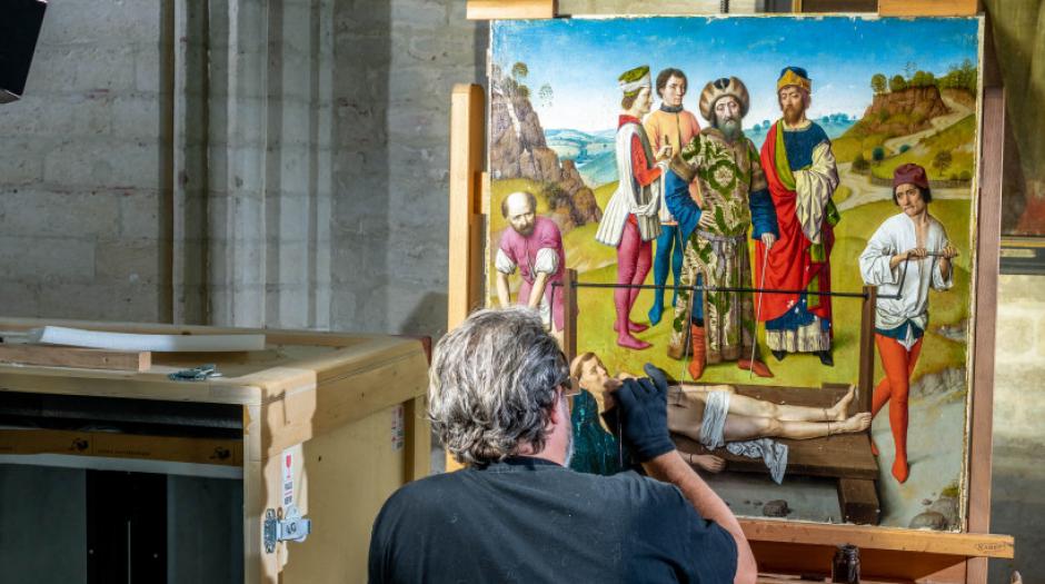 Restauratie werk Dieric Bouts 'De Heilige Erasmus'